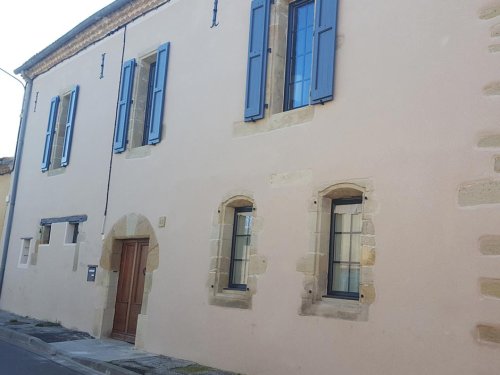 Ravalement de façade de maison ancienne à Puylaurens